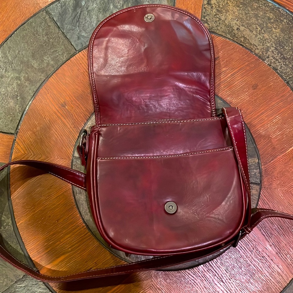 “Trinity Ranch” Crossbody Bag - Picture 6 of 9
